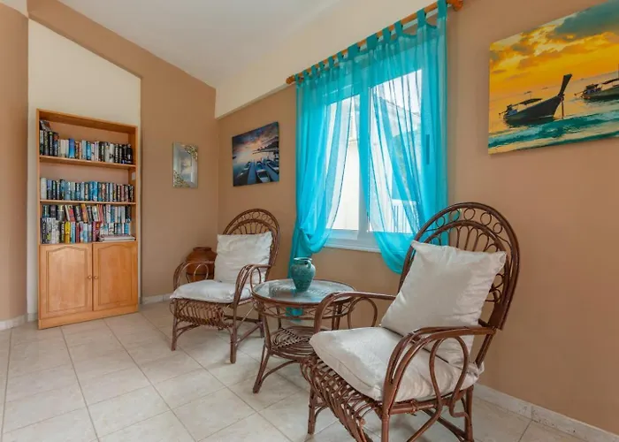 Christia Maris * ネオ・チョリオ