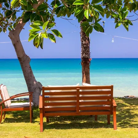 Christia Maris Вилла *