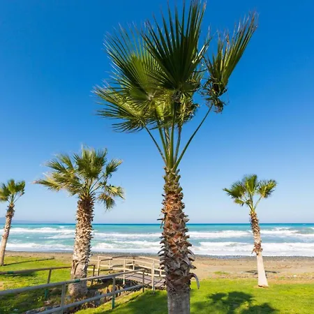 Christia Maris Villa