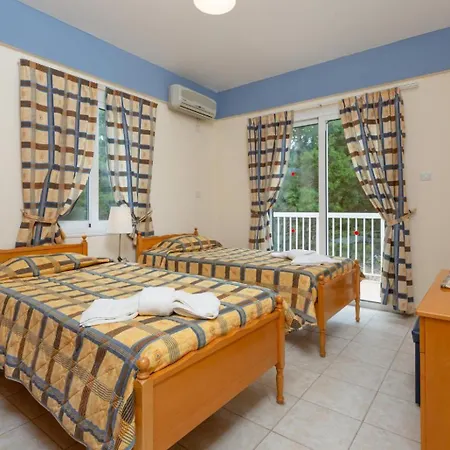 Вилла Christia Maris