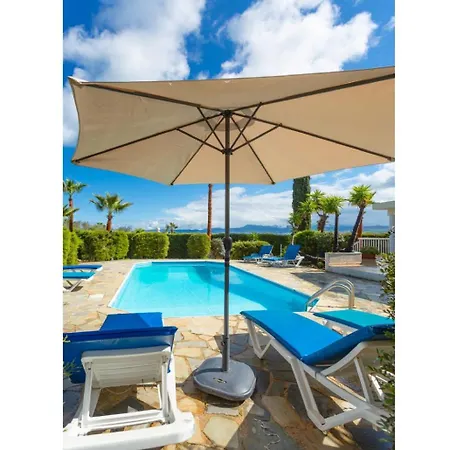 Christia Maris Вилла *