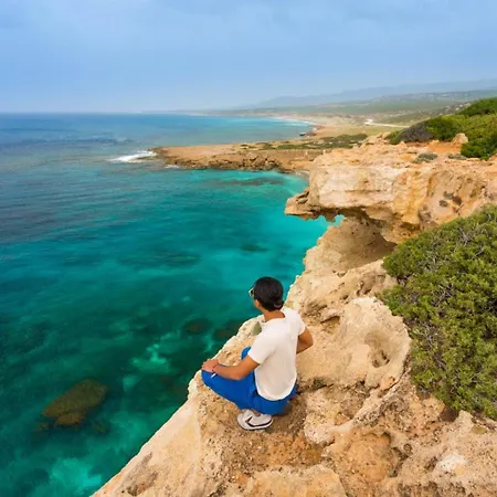 Christia Maris * Neo Chorio