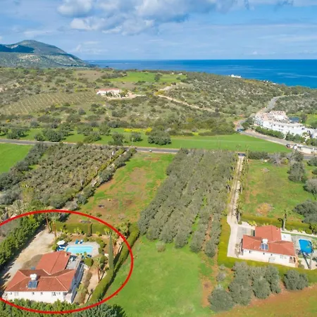 Christia Maris * Neo Chorio