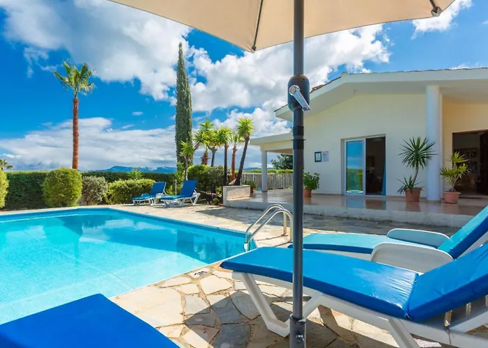 Christia Maris Vila Neo Chorio