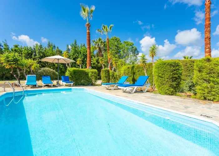 Christia Maris Villa Neo Chorio